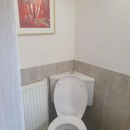 Apartmán Bright & Spacious 3-bedroom Flat *
