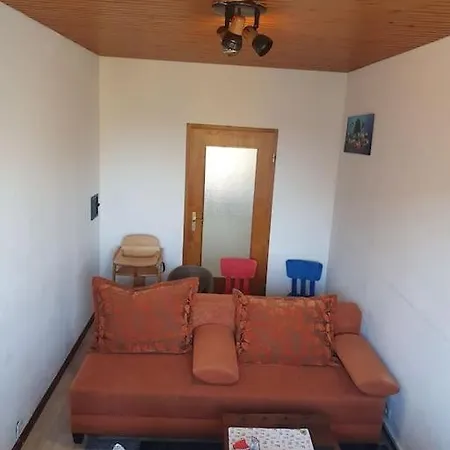 Bright & Spacious 3-bedroom Flat *